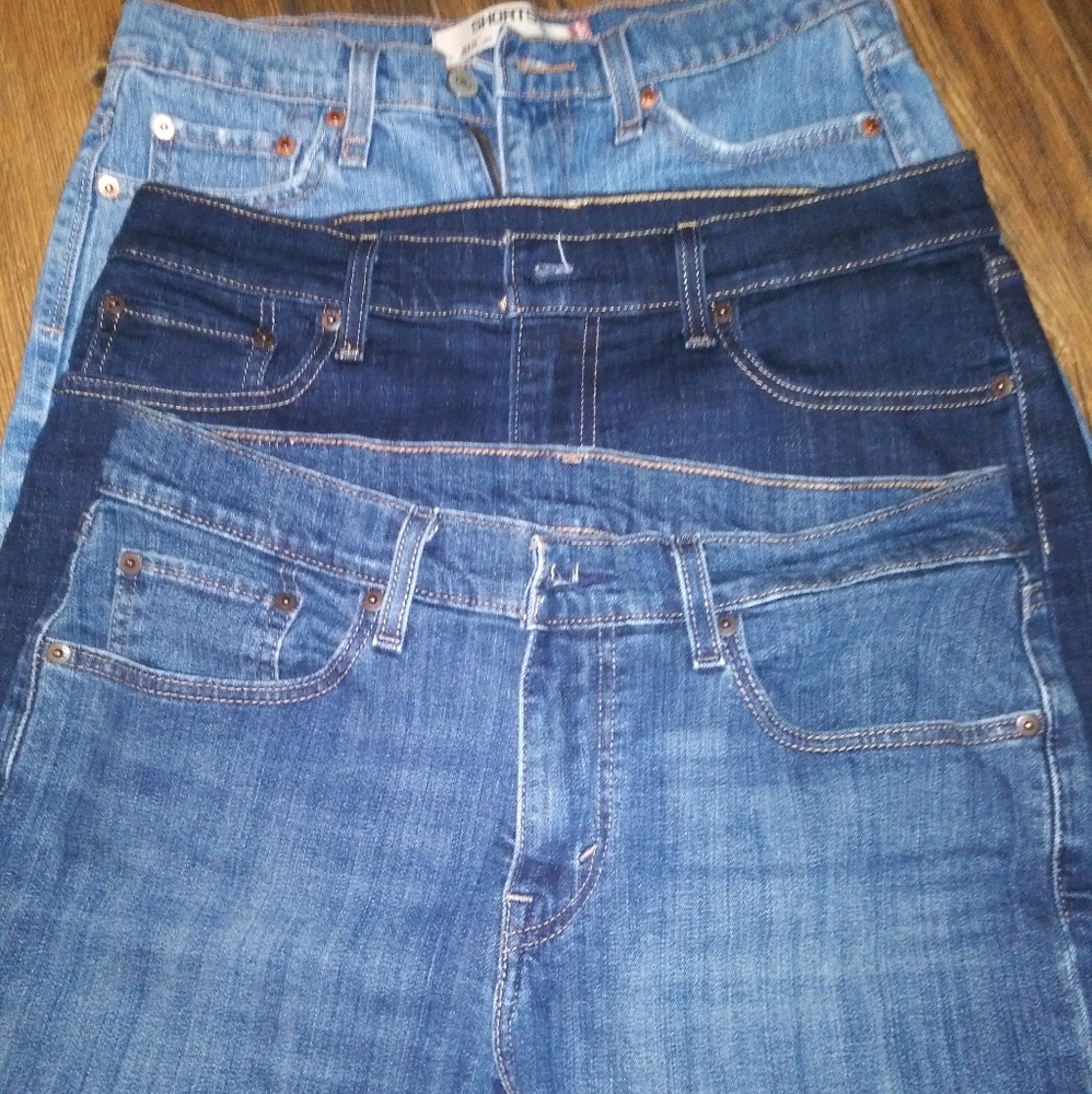 Bundle of Women's Levi Shorts